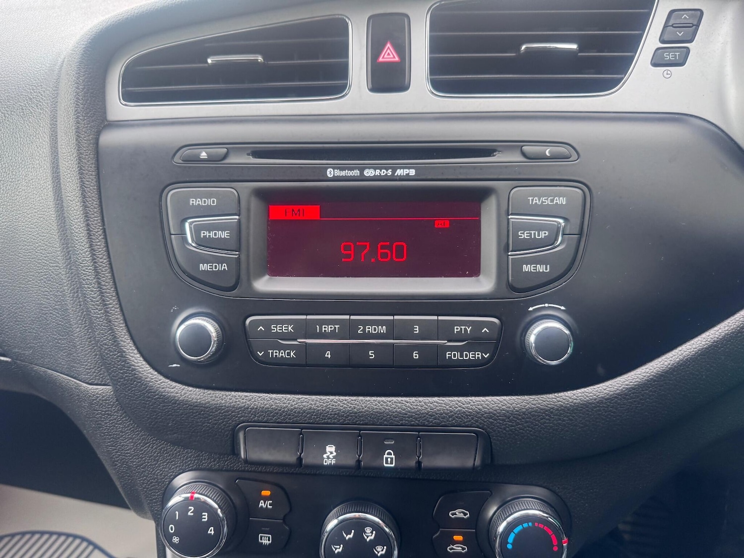 Used Kia Ceed 2013 for sale - 76886898: Photo 34