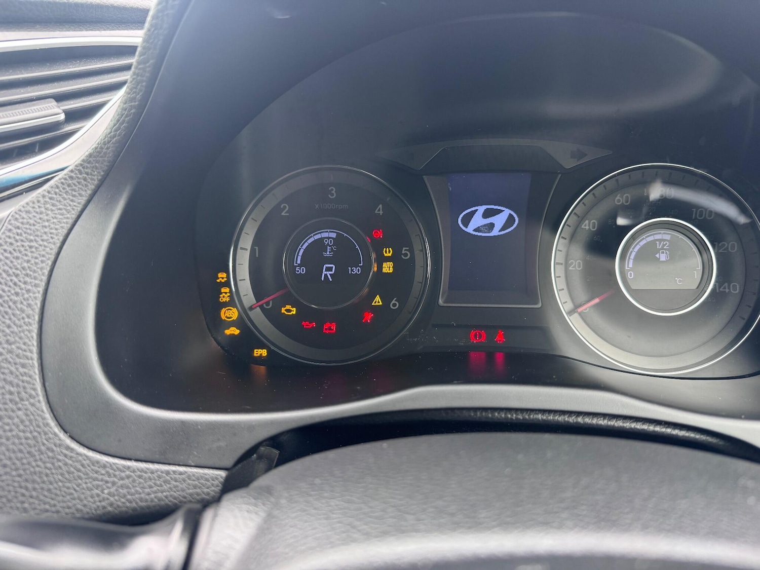 Used Hyundai i40 2015 for sale - 76752631: Photo 43