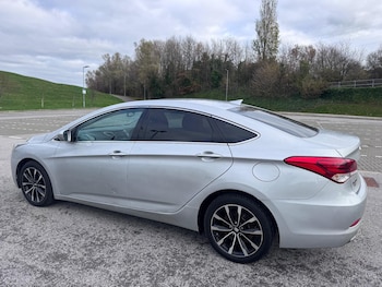 Used Hyundai i40 2015 for sale - 76752631: Photo