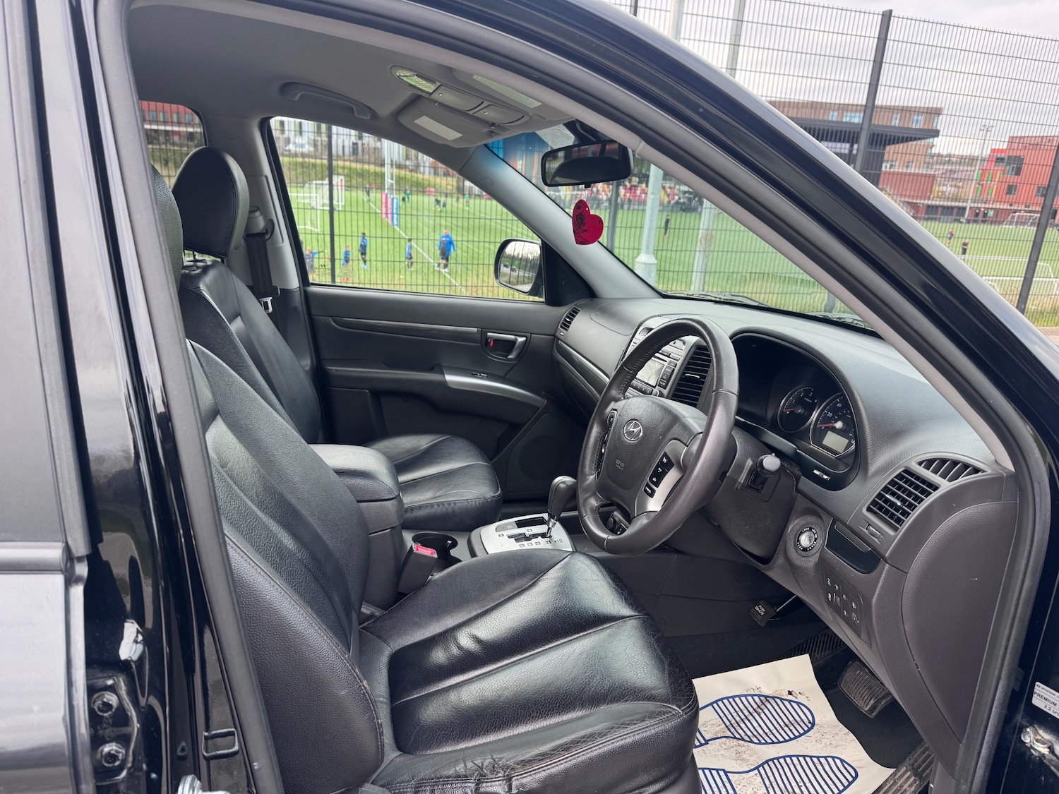 Used Hyundai Santa Fe 2011 for sale - 77020674: Photo 16