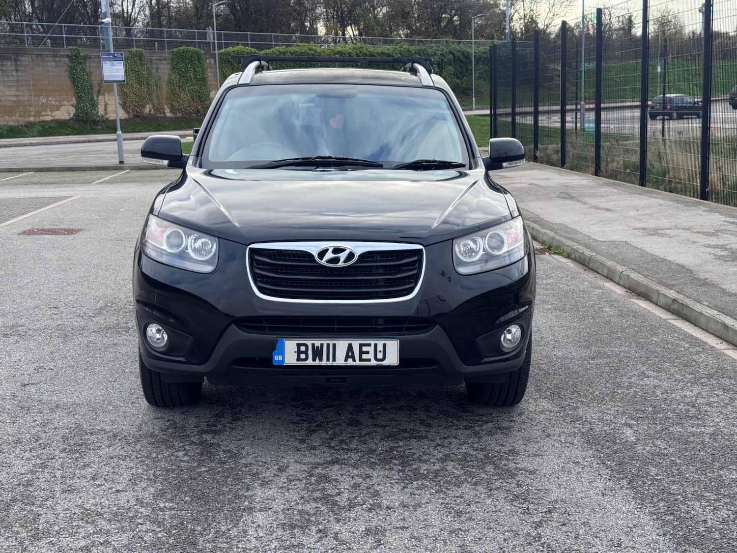 Used Hyundai Santa Fe 2011 for sale - 77020674: Photo 17