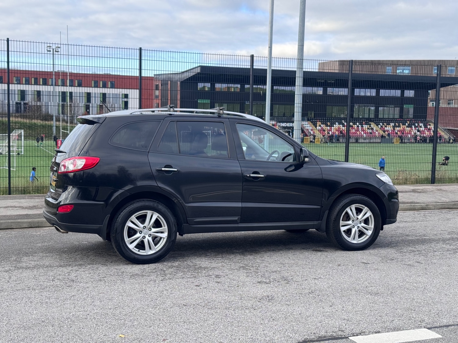 Used Hyundai Santa Fe 2011 for sale - 77020674: Photo 18