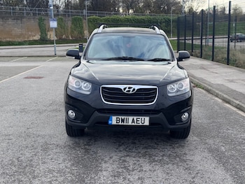 Used Hyundai Santa Fe 2011 for sale - 77020674: Photo