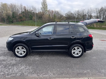Used Hyundai Santa Fe 2011 for sale - 77020674: Photo