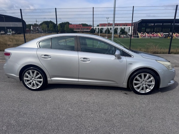 Used Toyota Avensis 2010 for sale - 75626969: Photo 27
