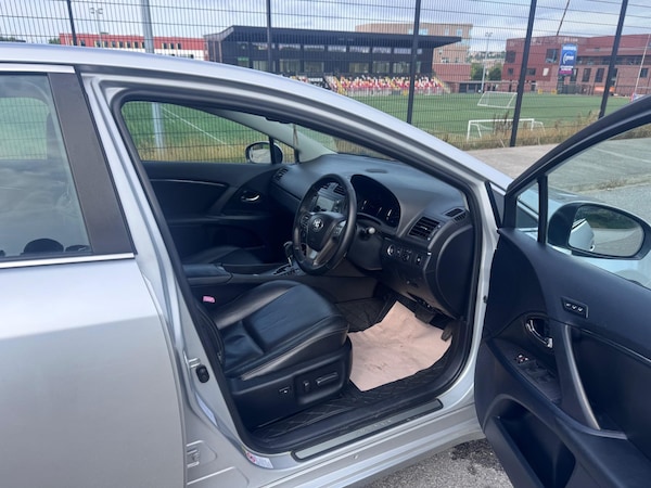 Used Toyota Avensis 2010 for sale - 75626969: Photo 33