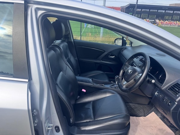 Used Toyota Avensis 2010 for sale - 75626969: Photo 35