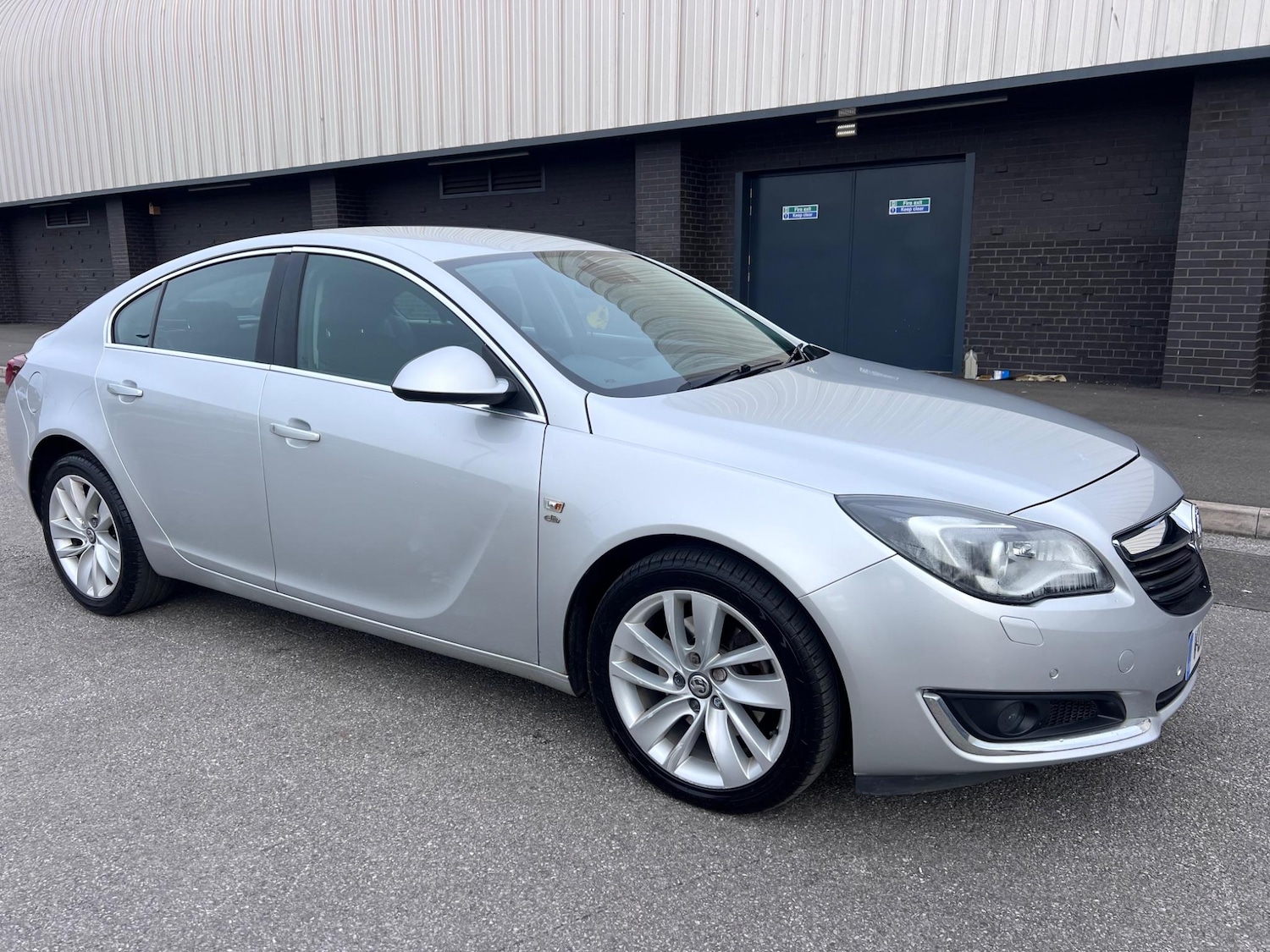 Used Vauxhall Insignia 2014 for sale - 75626959: Photo 1