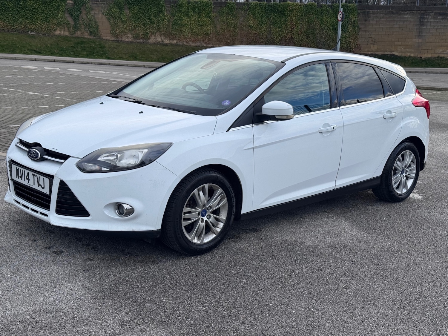 Used Ford Focus 2014 for sale - 76945441: Photo 3