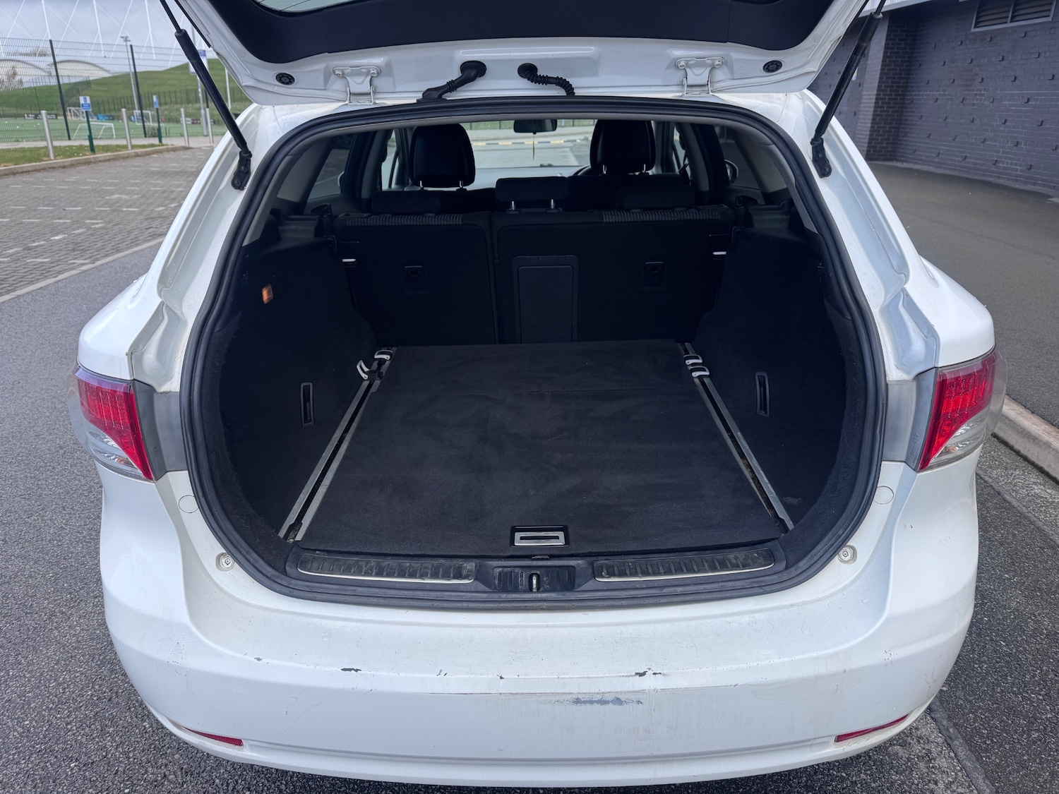 Used Toyota Avensis 2010 for sale - 78074283: Photo 15