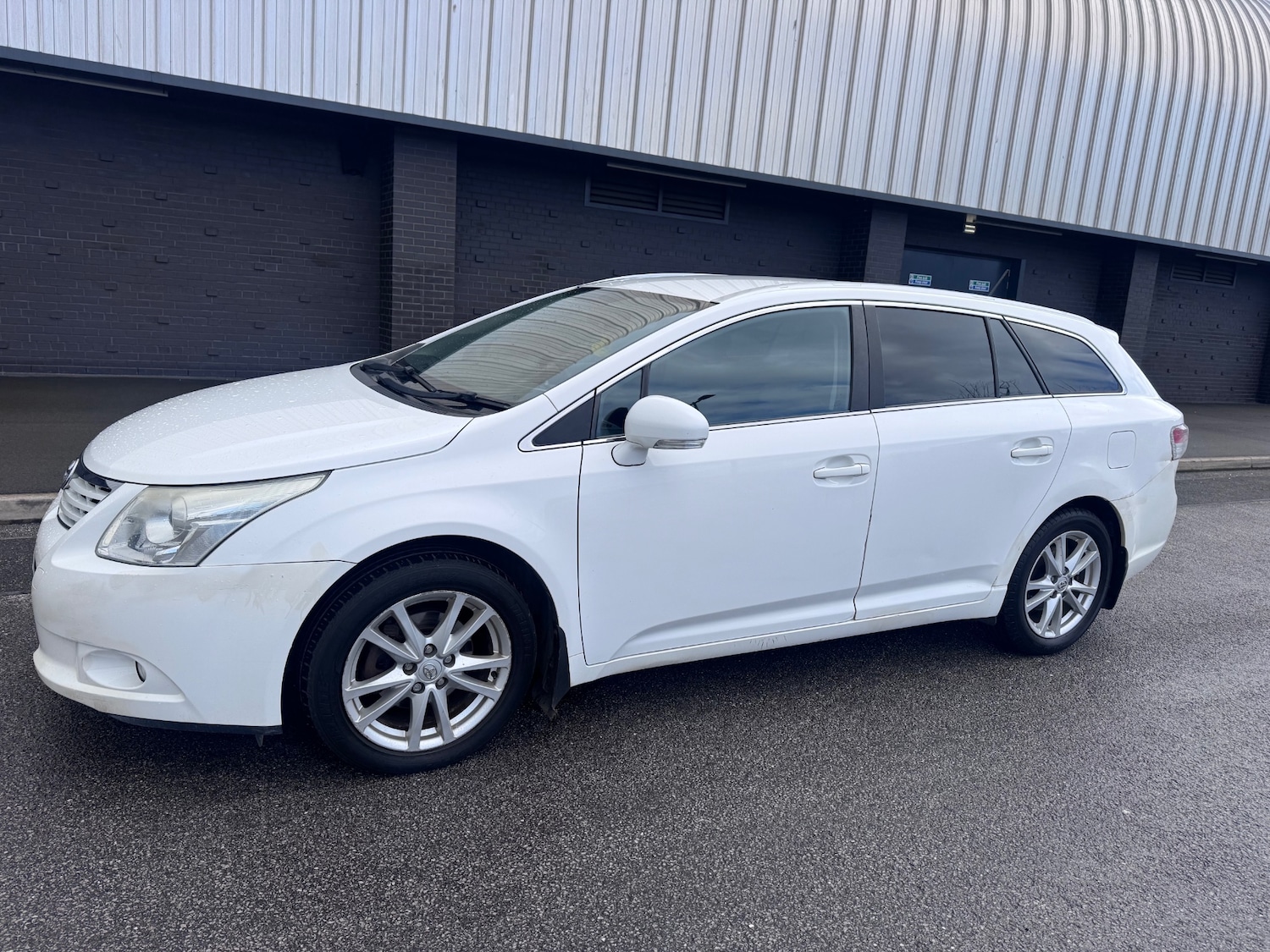 Used Toyota Avensis 2010 for sale - 78074283: Photo 27