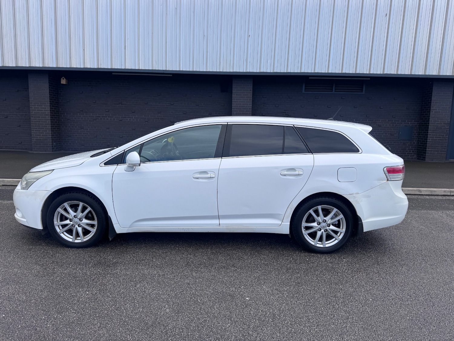 Used Toyota Avensis 2010 for sale - 78074283: Photo 5