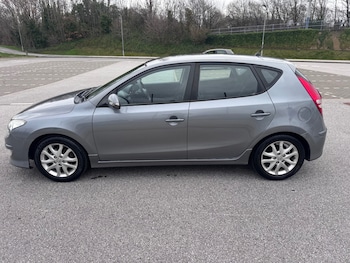 Used Hyundai i30 2011 for sale - 77710780: Photo