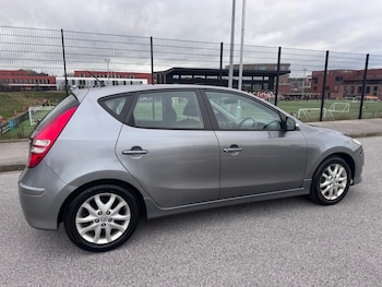 Used Hyundai i30 2011 for sale - 77710780: Photo