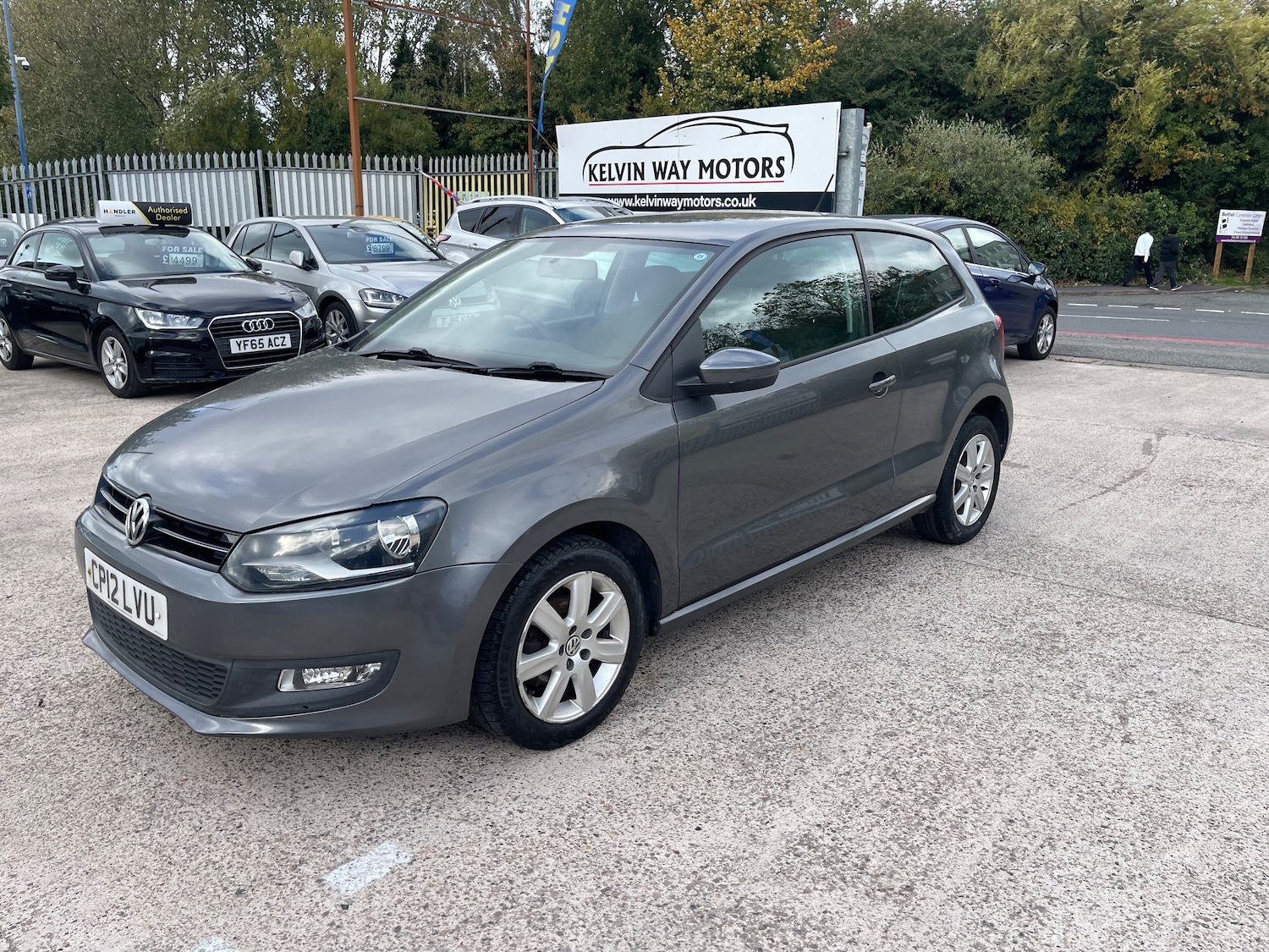 Used Volkswagen Polo 2012 for sale - 76157858: Photo 2