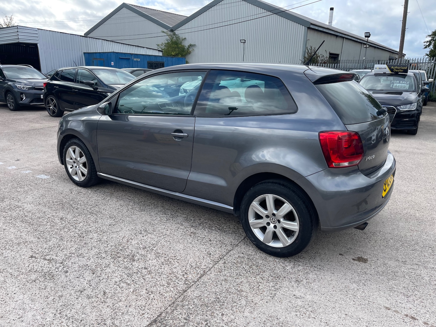 Used Volkswagen Polo 2012 for sale - 76157858: Photo 5