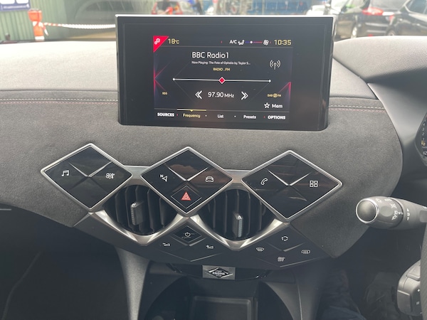 Used DS Automobiles DS 3 Crossback 2021 for sale - 76191397: Photo 30