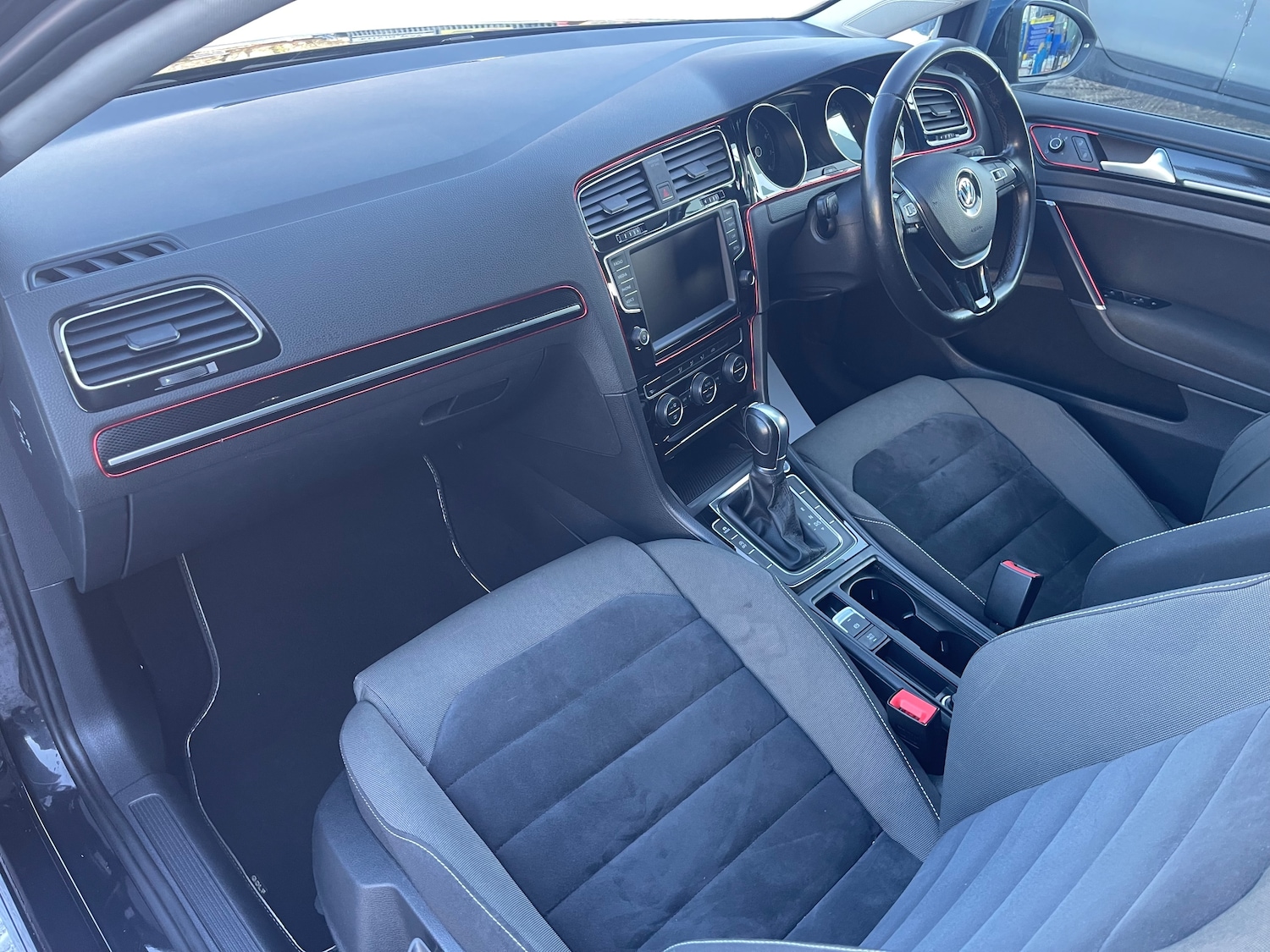 Used Volkswagen Golf 2023 for sale - 77088742: Photo 15