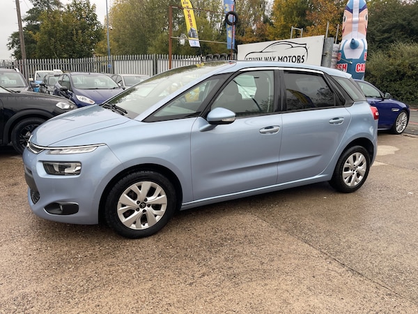 Used Citroen C4 Picasso 2016 for sale - 76273747: Photo 3