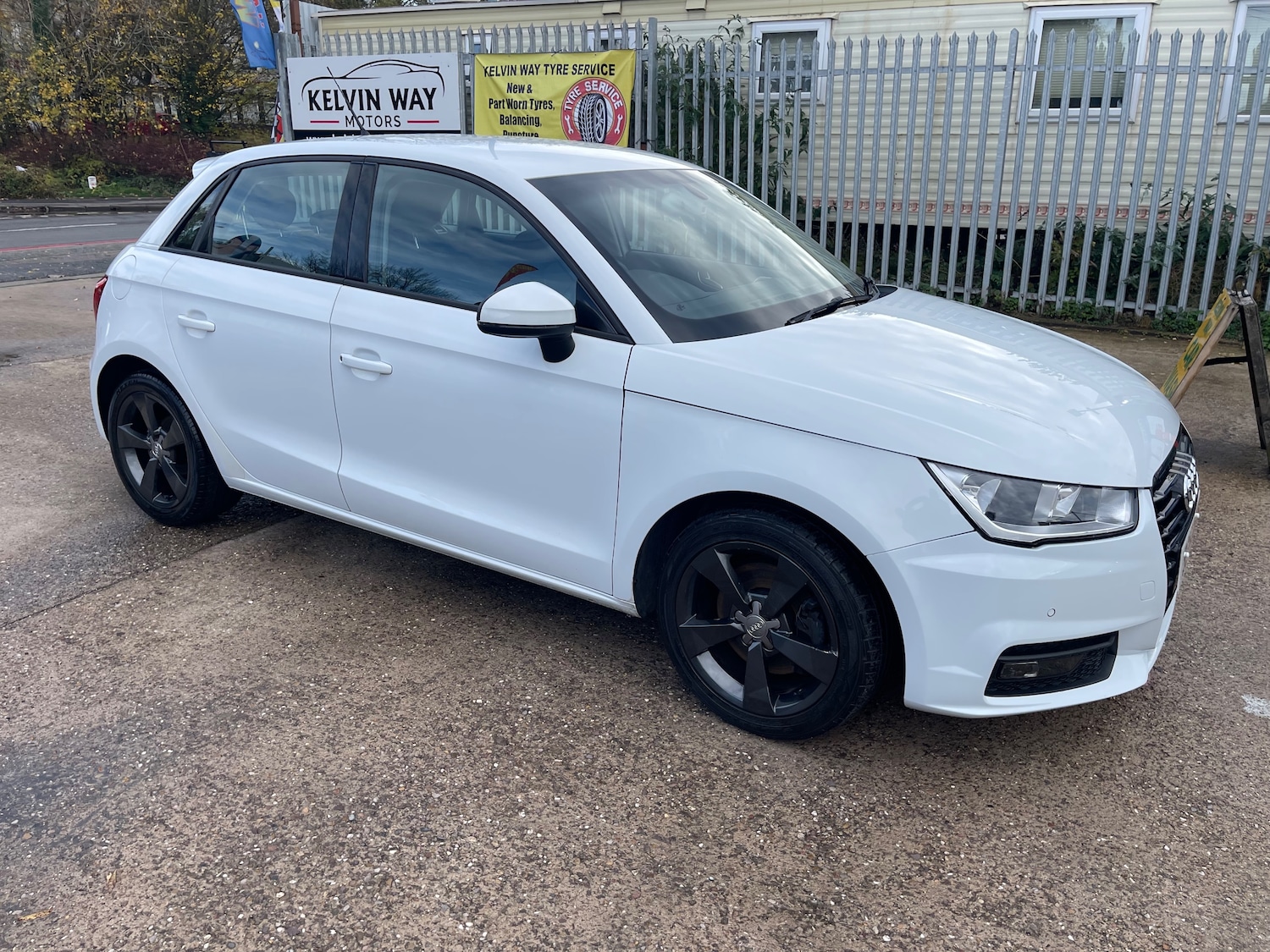 Used Audi A1 2015 for sale - 76477482: Photo 6