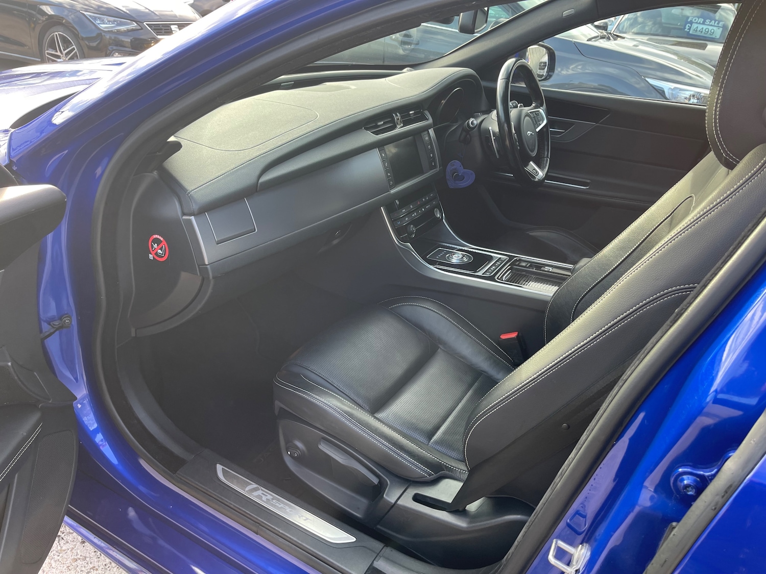 Used Jaguar XF 2018 for sale - 76229717: Photo 11