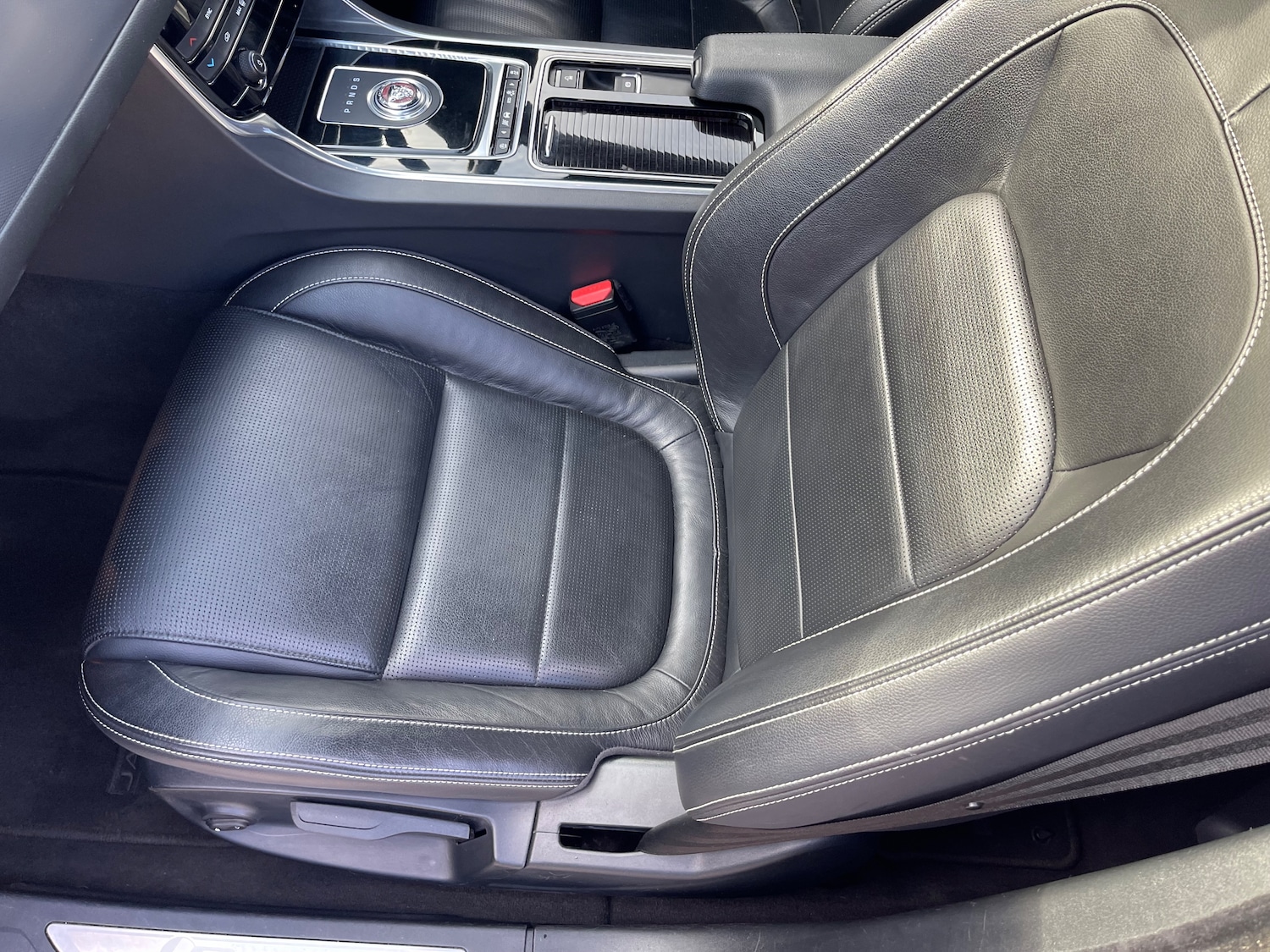 Used Jaguar XF 2018 for sale - 76229717: Photo 13