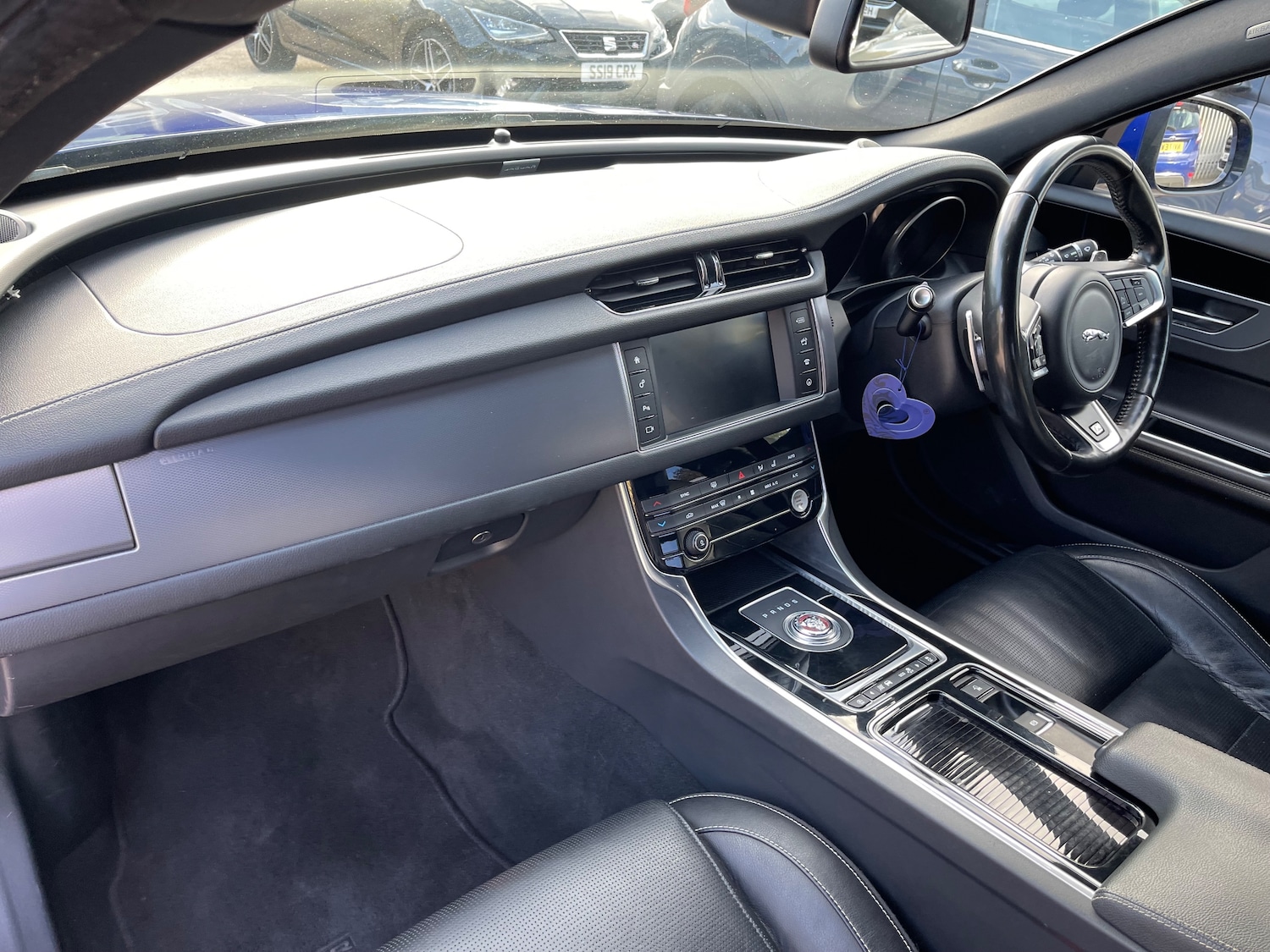 Used Jaguar XF 2018 for sale - 76229717: Photo 15