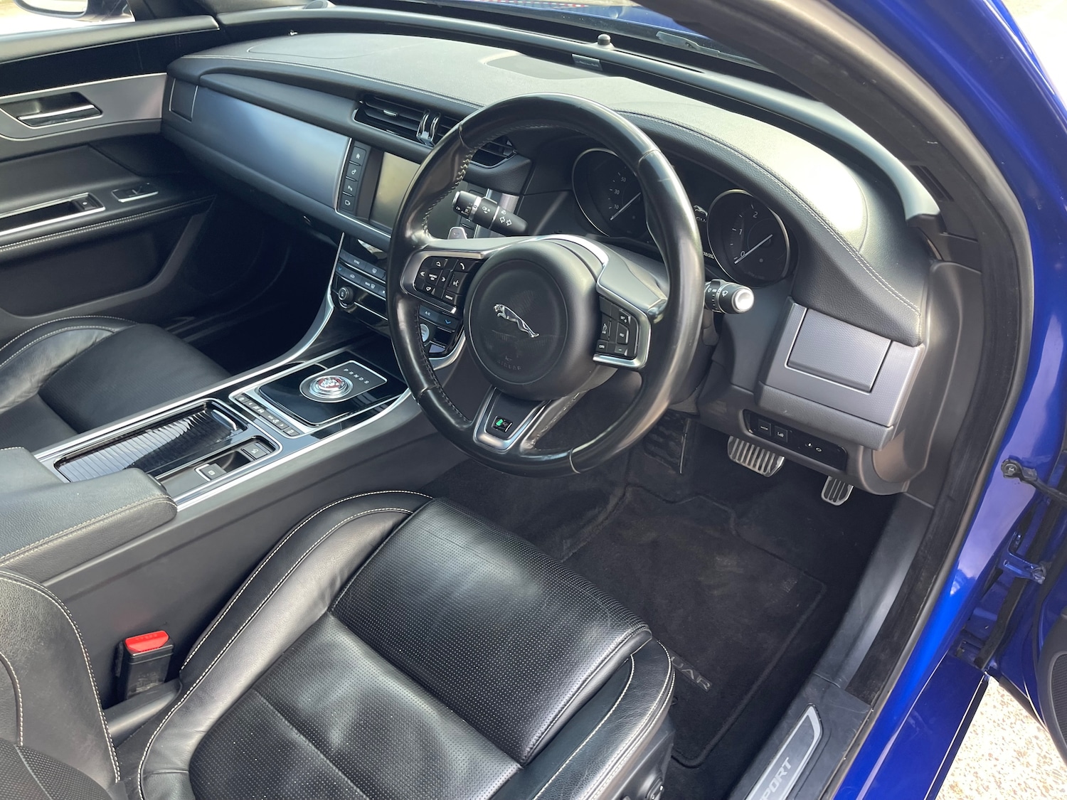 Used Jaguar XF 2018 for sale - 76229717: Photo 20