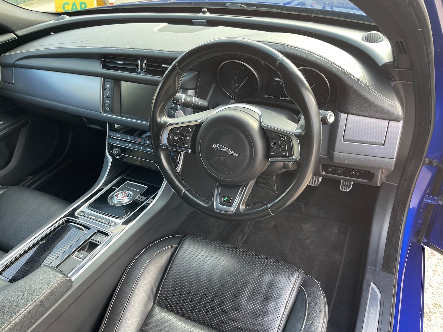 Used Jaguar XF 2018 for sale - 76229717: Photo 21
