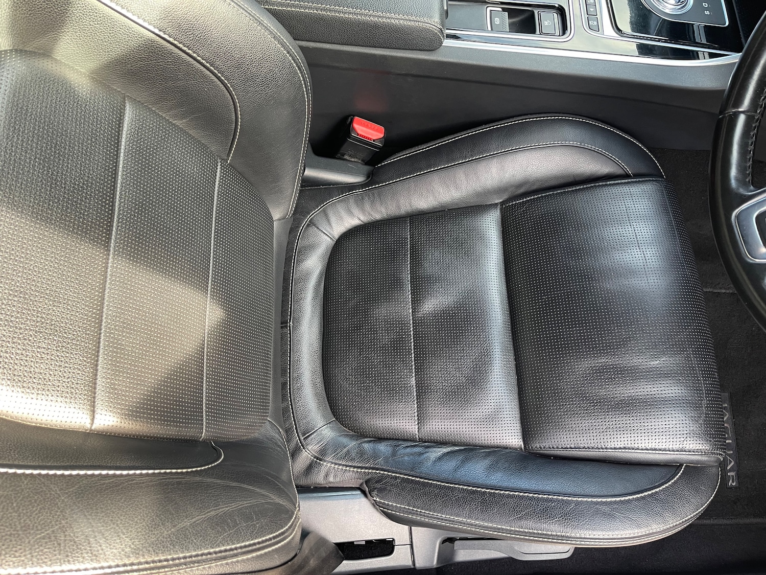 Used Jaguar XF 2018 for sale - 76229717: Photo 26