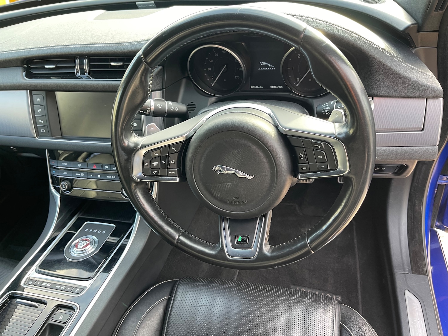 Used Jaguar XF 2018 for sale - 76229717: Photo 27