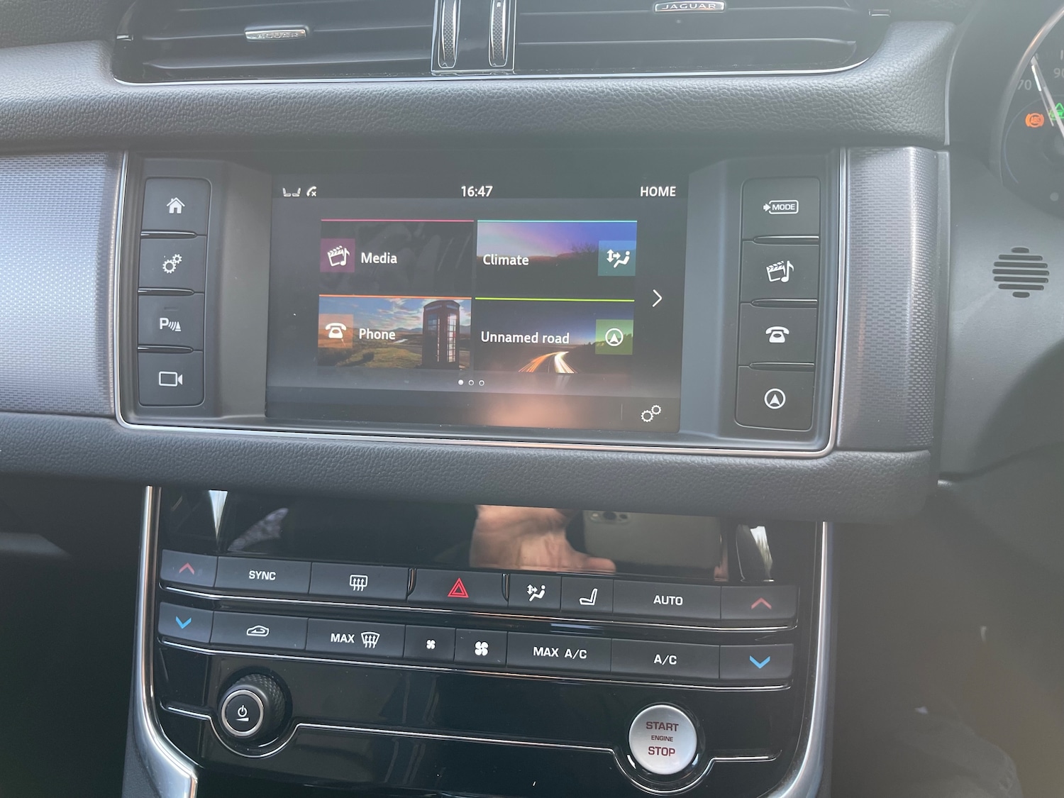 Used Jaguar XF 2018 for sale - 76229717: Photo 28