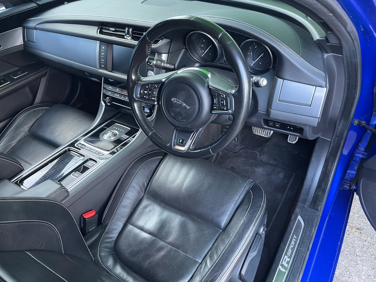 Used Jaguar XF 2018 for sale - 76229717: Photo 31