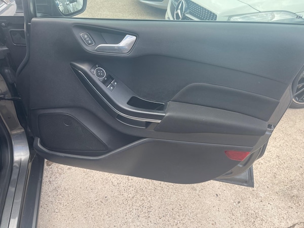 Used Ford Fiesta 2018 for sale - 75702751: Photo 10