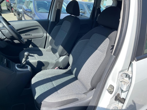 Used Citroen C3 Picasso 2016 for sale - 75702752: Photo 9