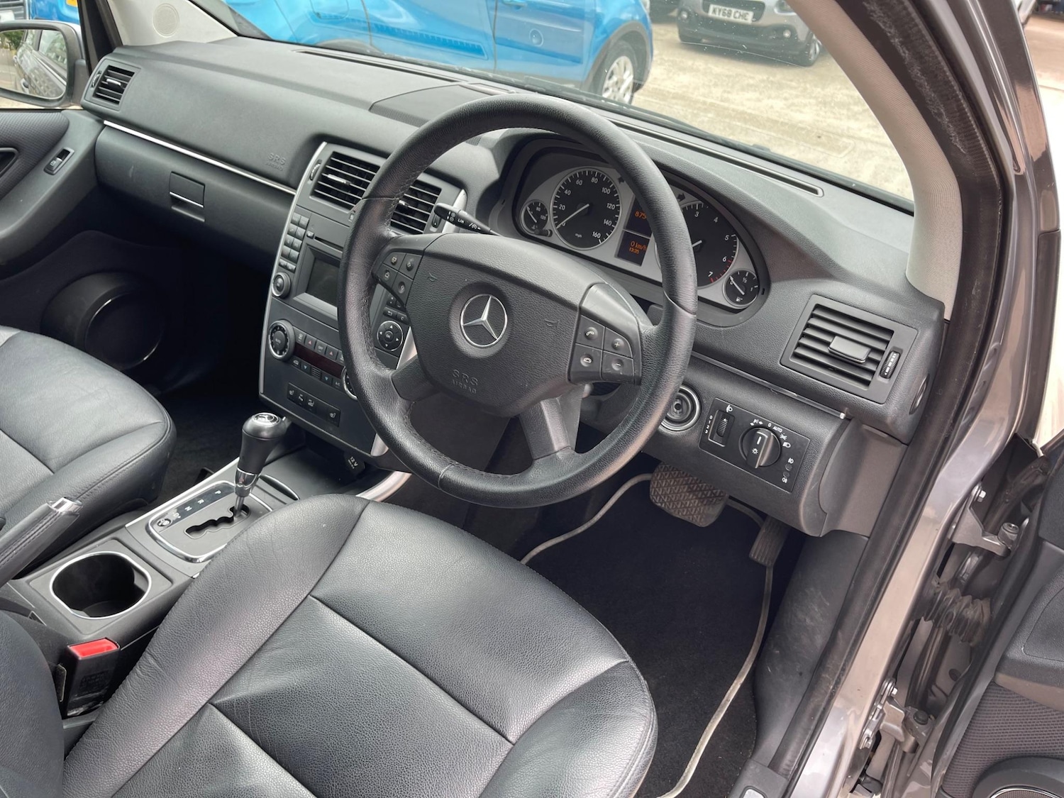 Used Mercedes-Benz B Class 2010 for sale - 77350503: Photo 12