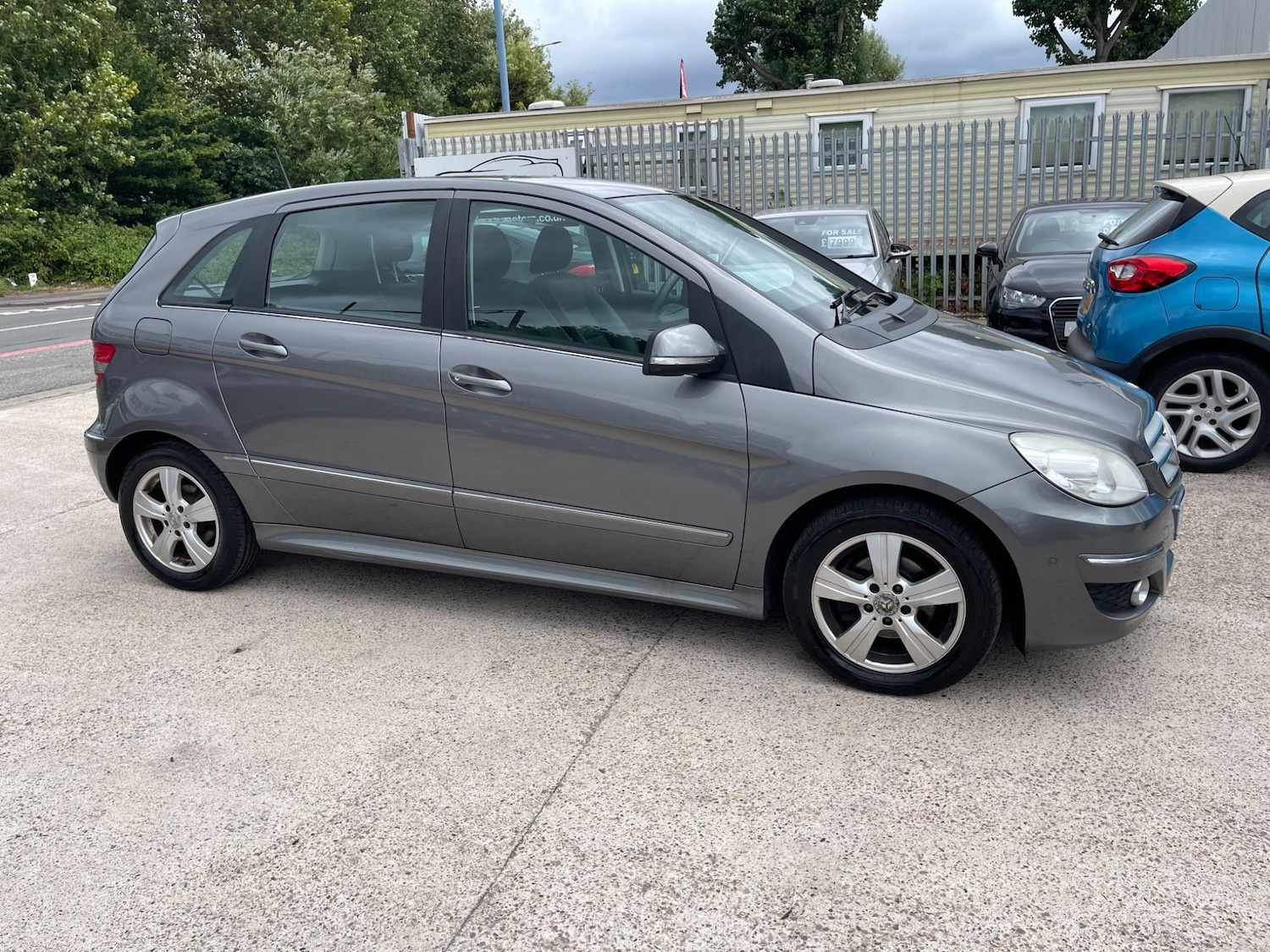 Used Mercedes-Benz B Class 2010 for sale - 77350503: Photo 9