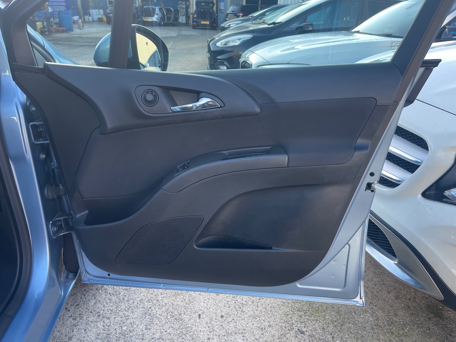 Used Vauxhall Meriva 2014 for sale - 77080127: Photo 15