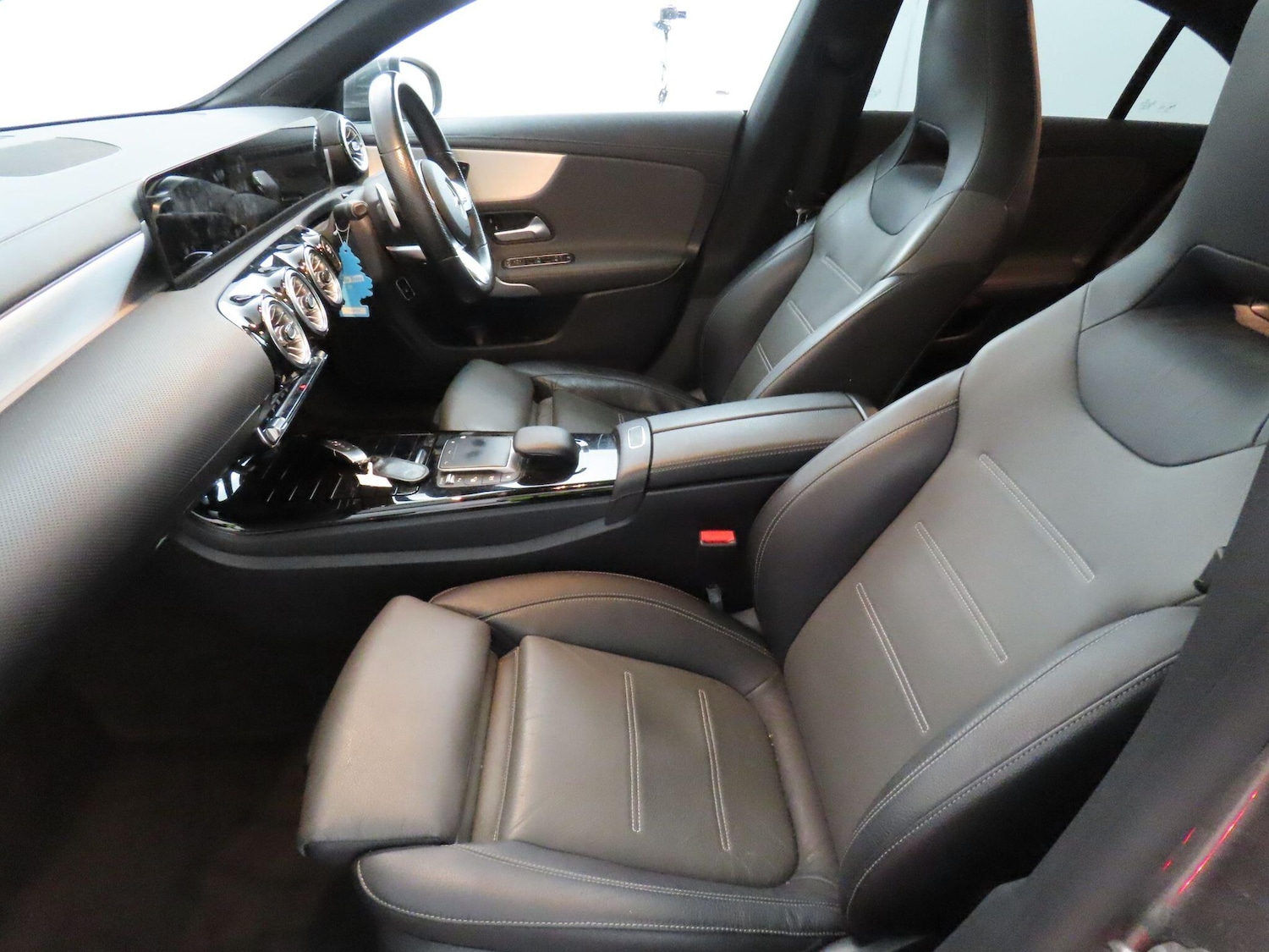 Used Mercedes-Benz CLA 2021 for sale - 77291699: Photo 2