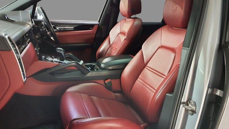 Used Porsche Cayenne 2021 for sale - 77267082: Photo 2