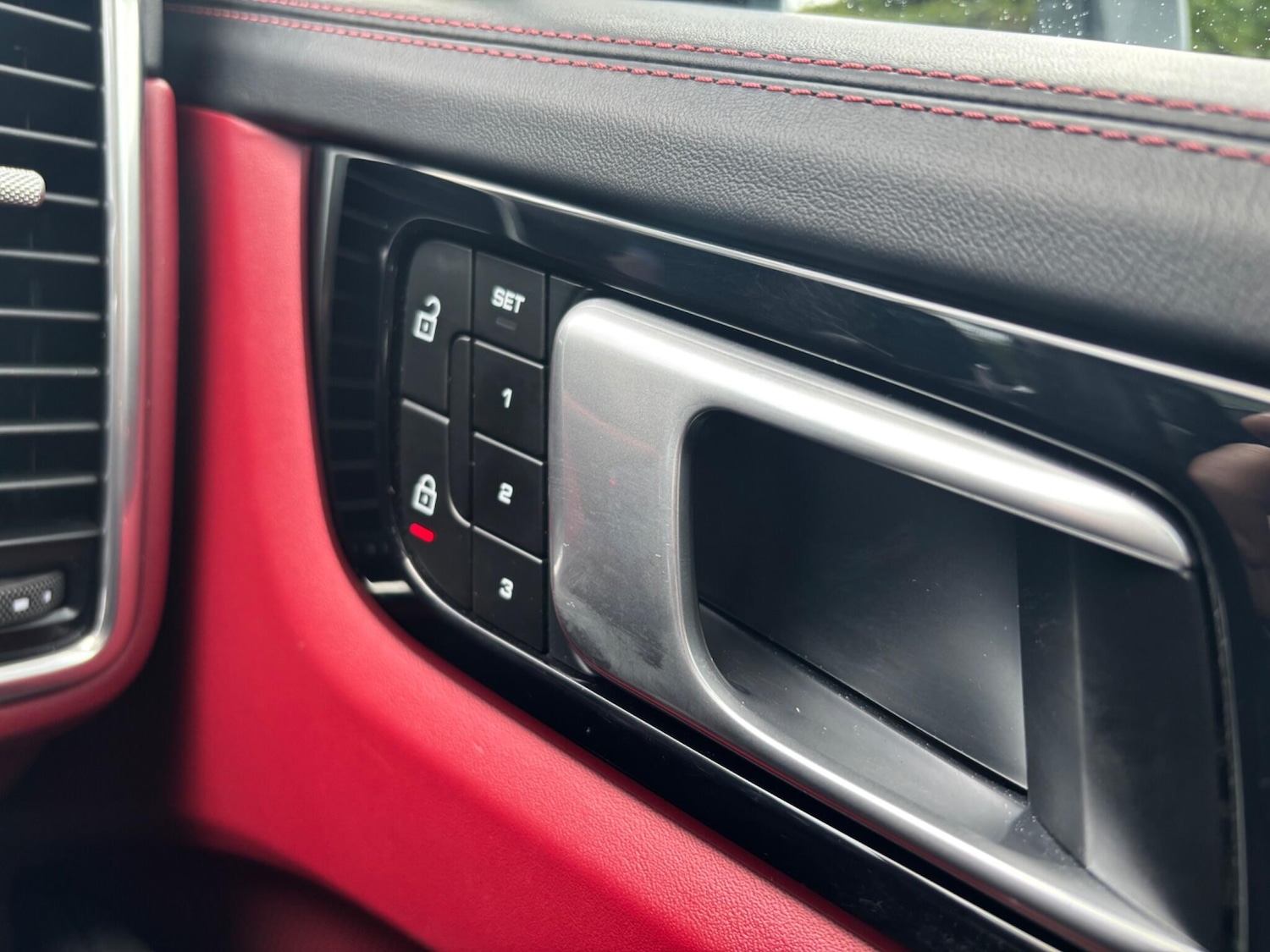 Used Porsche Cayenne 2021 for sale - 77267082: Photo 44