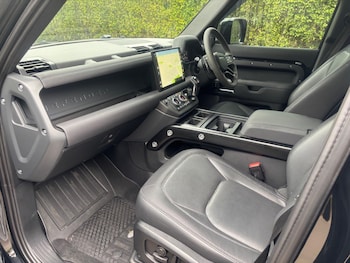 Used Land Rover Defender 110 2023 for sale - 78376116: Photo