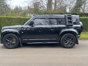 Used Land Rover Defender 110 2023 for sale - 78376116: Photo