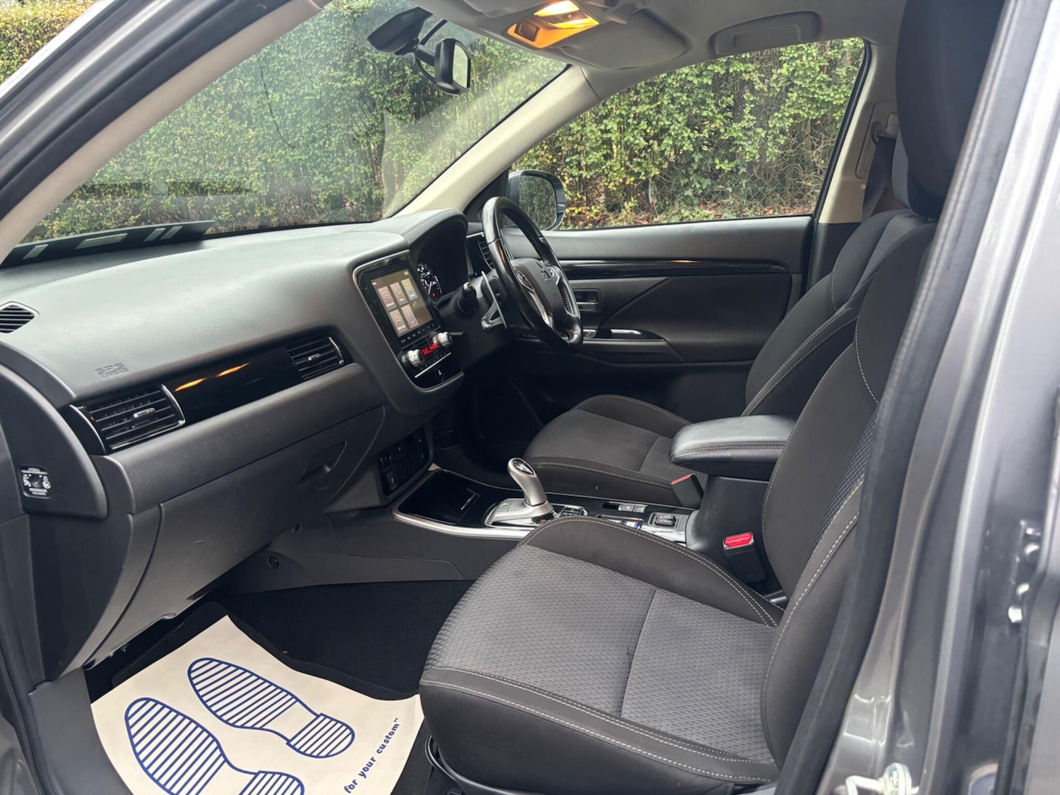 Used Mitsubishi Outlander for sale - 77267047: Photo 2