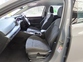 Used Volkswagen Golf 2023 for sale - 78923063: Photo