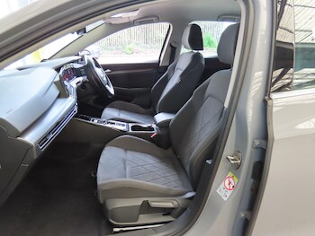 Used Volkswagen Golf 2023 for sale - 78504526: Photo