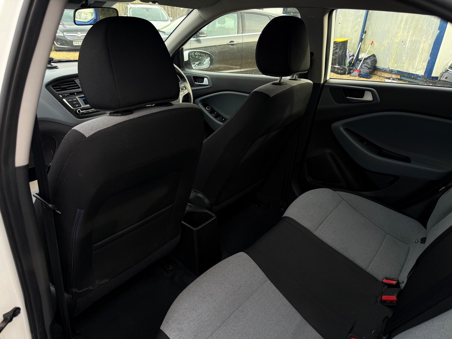 Used Hyundai i20 2015 for sale - 77648260: Photo 26