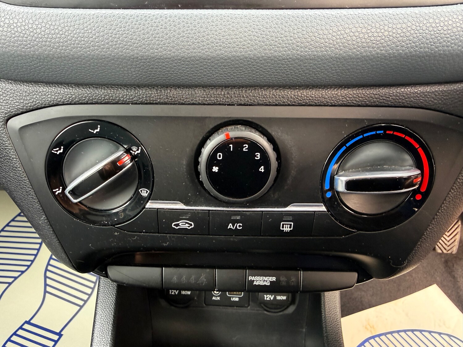 Used Hyundai i20 2015 for sale - 77648260: Photo 32