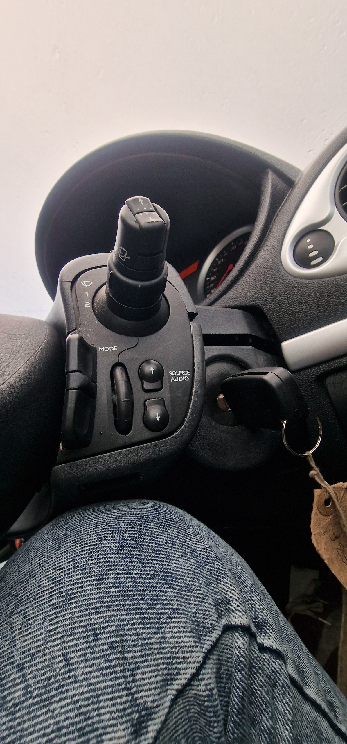 Used Renault Clio 2010 for sale - 77413980: Photo 17