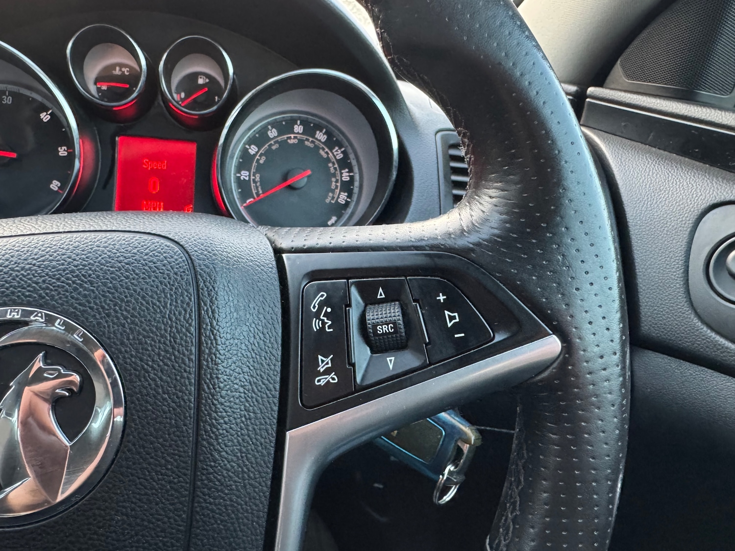 Used Vauxhall Insignia 2011 for sale - 77755918: Photo 15